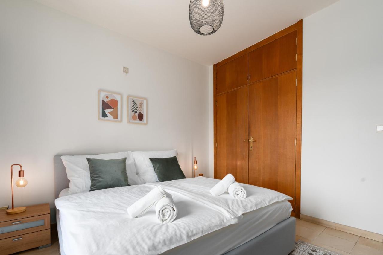 City Apartment 3 Bedroom, Kitchen, Wifi, Workspace, Coffee, Central Άσσελτ Εξωτερικό φωτογραφία